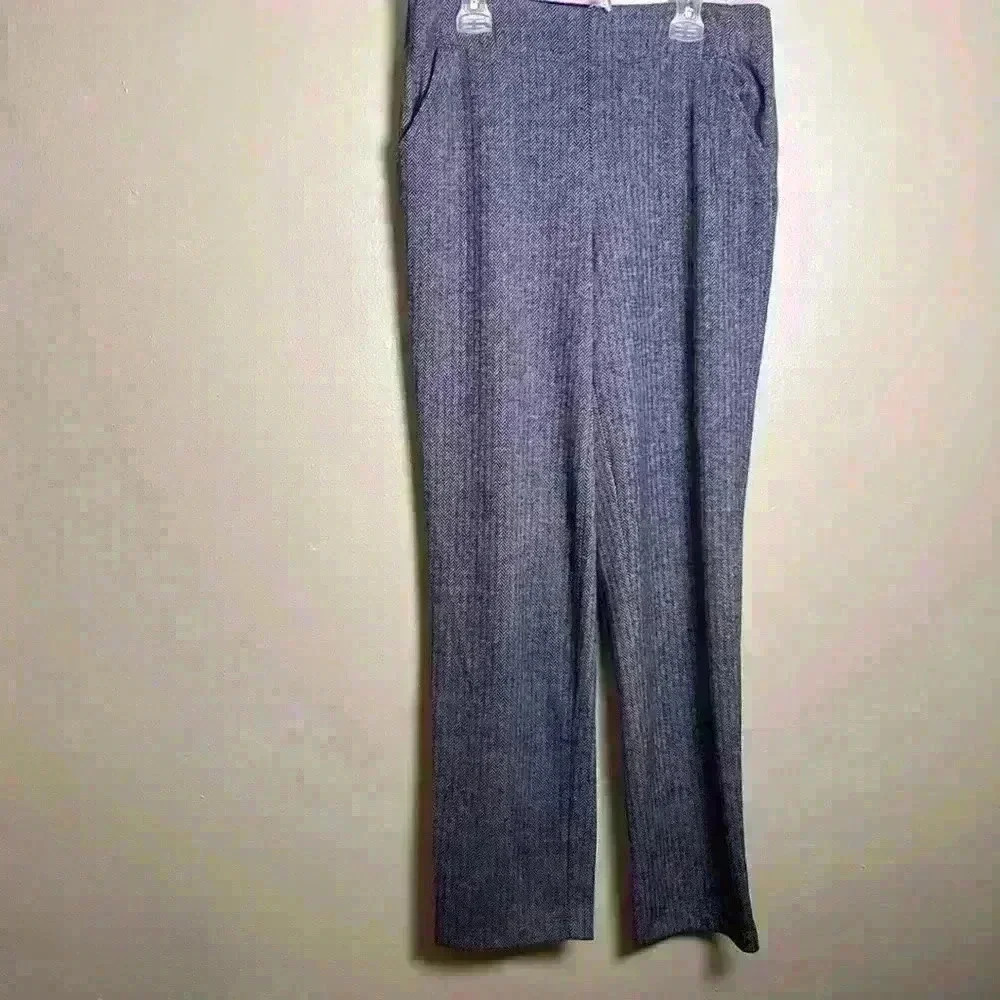 Max Studio Women’s pants black and gray, career , working, business.